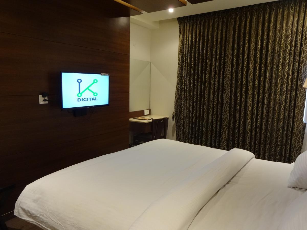 Hotel Shaans Tiruchirappalli Exterior photo